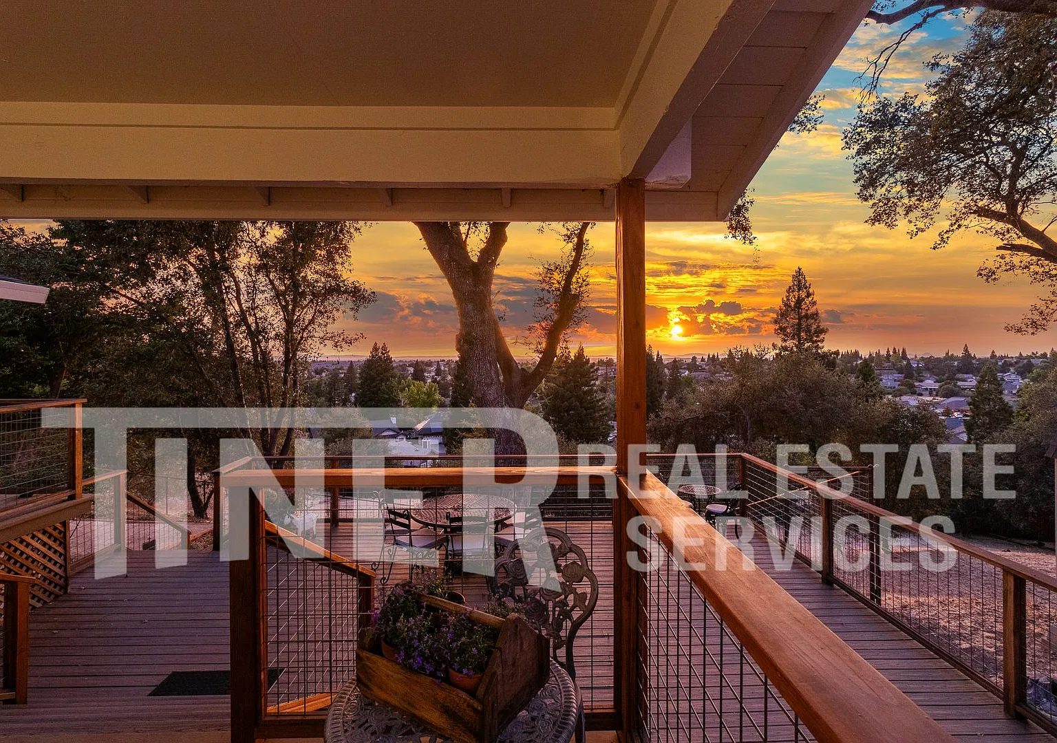 5070 Topaz Ave - Tier 1 - Beautifully Updated Rocklin Home with Stunning Views! — Photo 2
