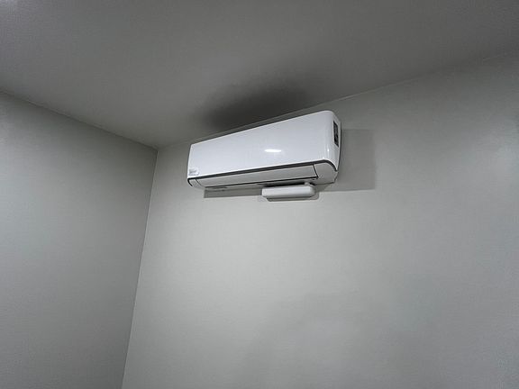 5th image of 3744 Villa Ter #J