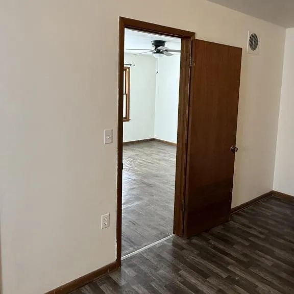 602 W Jackson St — Photo 8