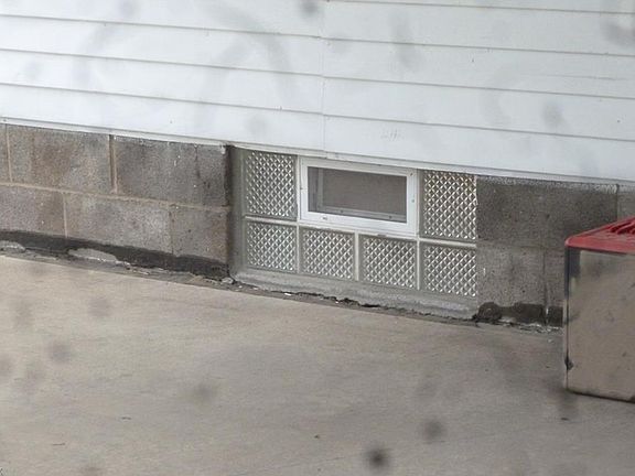 4th image of 1516 Clemmens Ave