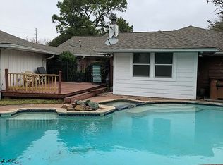 5463 Beechnut St, Houston, TX 77096