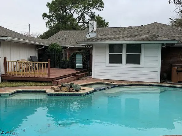 5463 Beechnut St, Houston, TX 77096