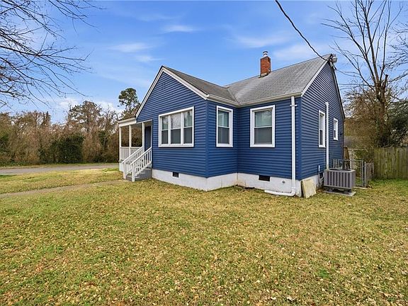 3rd image of 2701 Vimy Ridge Ave