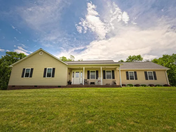 1622 Zion Hill Rd, Fincastle, VA 24090
