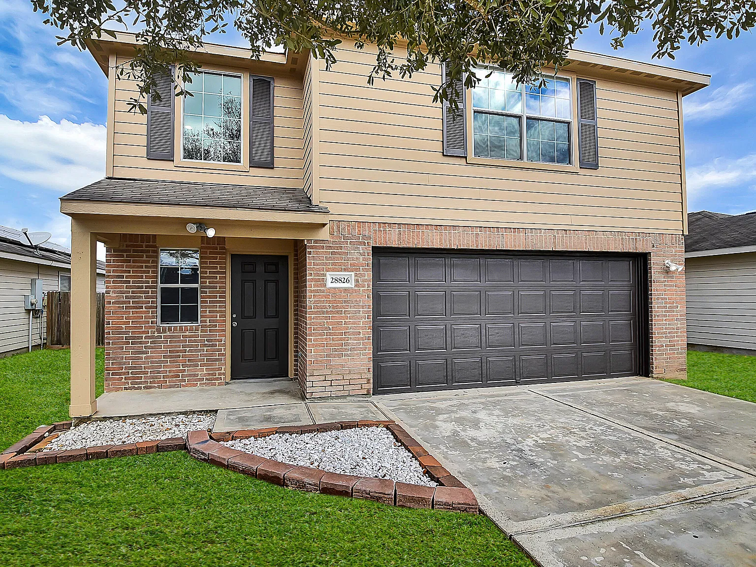 3 bed, 2.5 bath, 1608 sqft, $1,950 — Photo 1