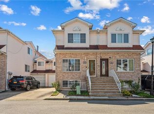 58 Willow Ln, Staten Island, NY 10306