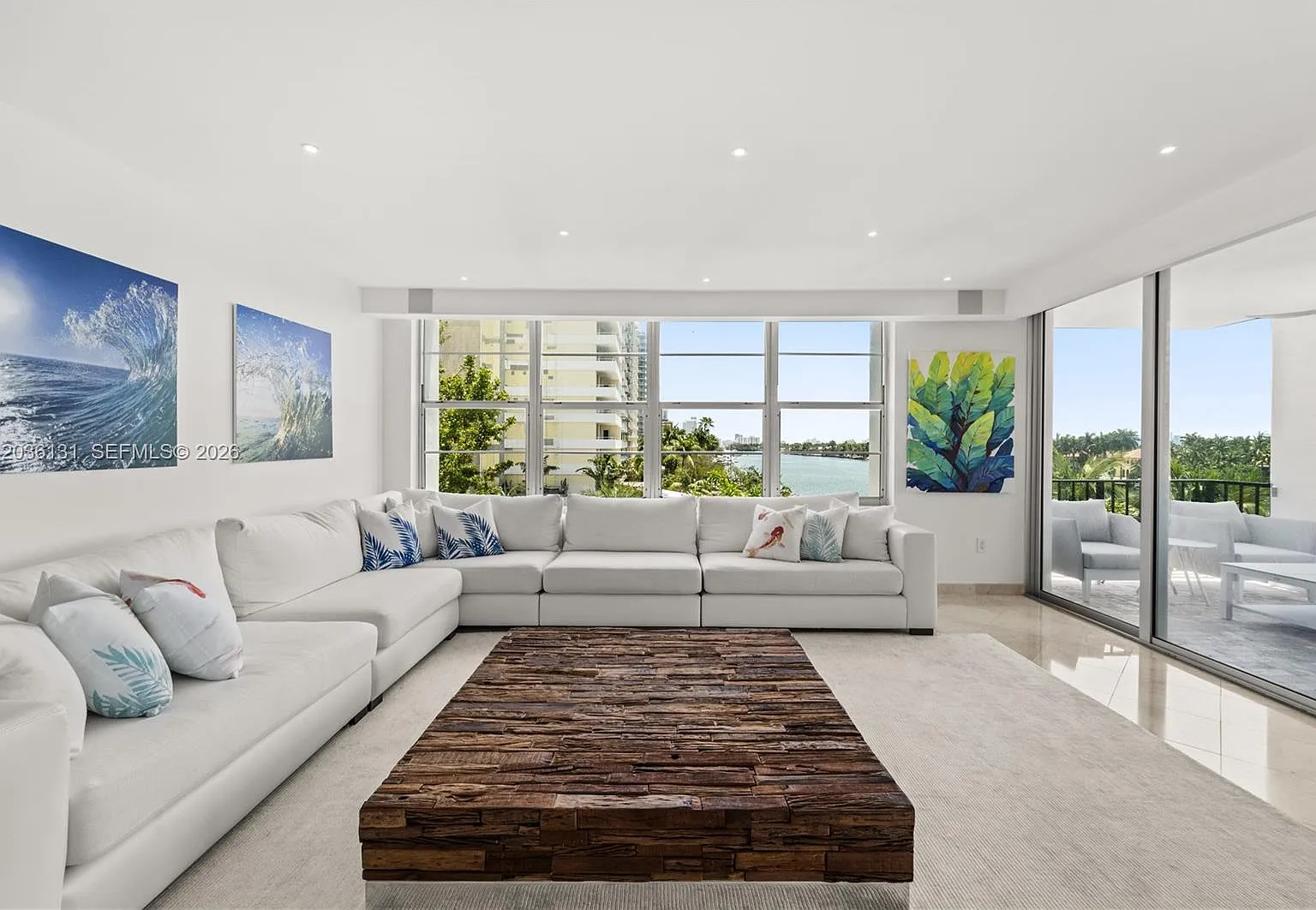 Ashley Apartments Condomi — Photo 4