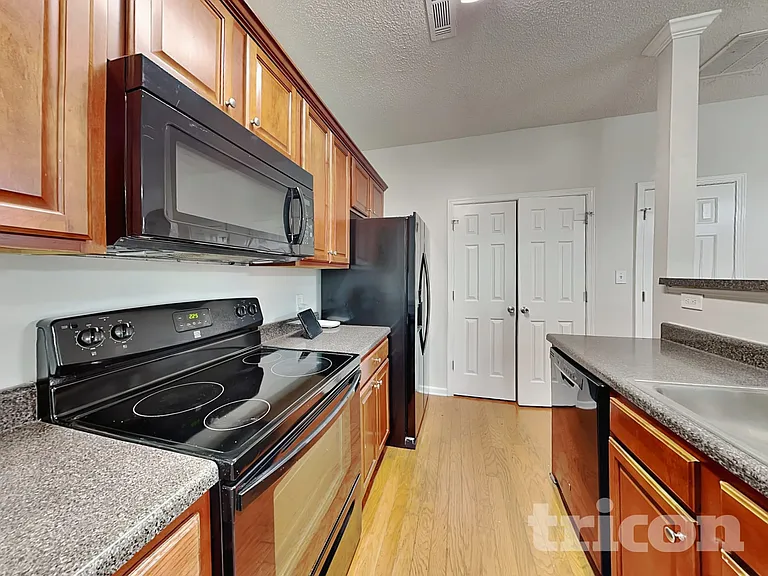4872 Sierra Way — Photo 6