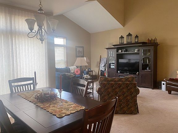 3rd image of 5118 Deblin Ln