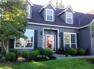 10724 SW Heron Cir, Beaverton, OR 97007