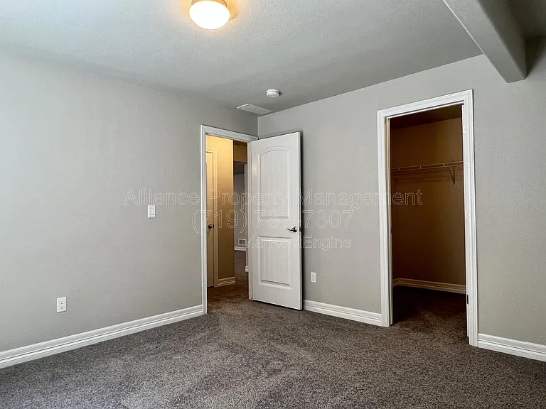 10020 Seawolf Dr — Photo 32