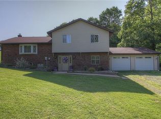 598 Dogwood Dr, New Brighton, PA 15066