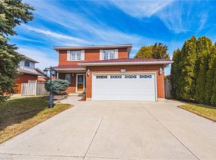 110 Highbury Dr, Hamilton, ON L8J 3P4