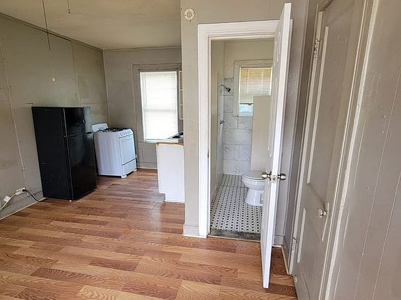 5th image of 1103 S Armstrong Ave #151