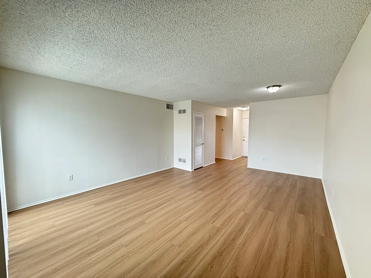 Building Photo - 541 Ivy St #2