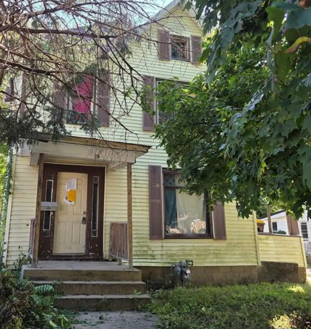 25 West Pleasant Street - 1 — Photo 1