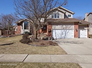 1134 Walter St, Lemont, IL 60439