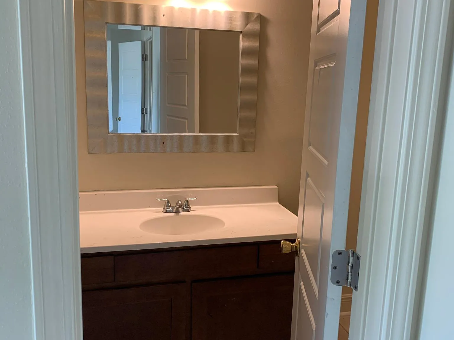 4 bed, 2.5 bath, 1684 sqft, $1,600 — Photo 3