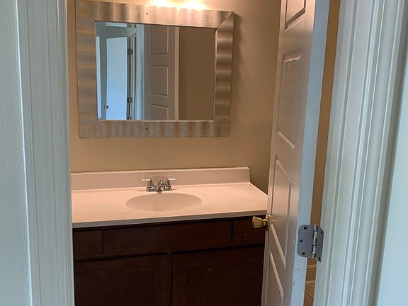 3rd image of 6932 Boston Dr