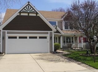 365 Juniper Ln, South Elgin, IL 60177