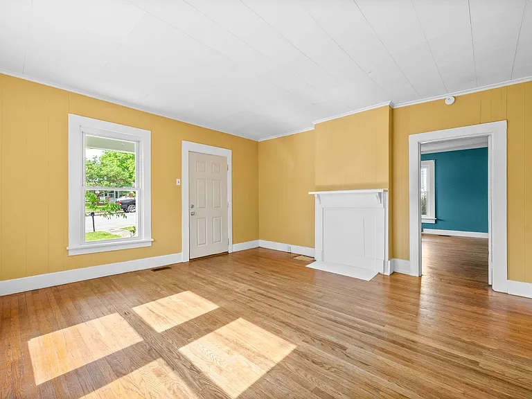 232 Georgia Ave — Photo 10