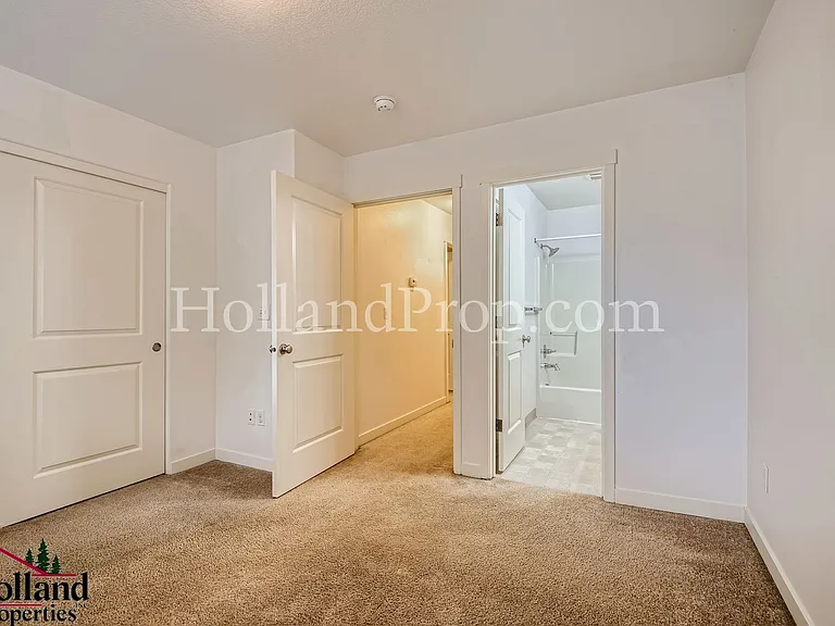 4415 NE 88th Ave #3 — Photo 13