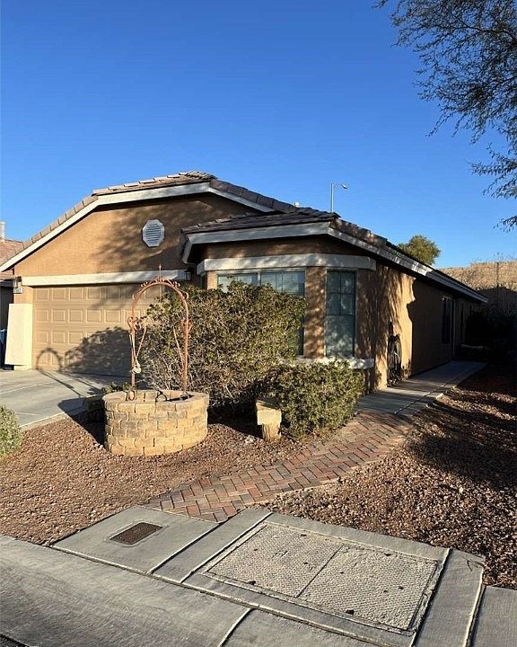 6562 Duck Hill Springs Dr, Las Vegas, NV 89122 Zillow