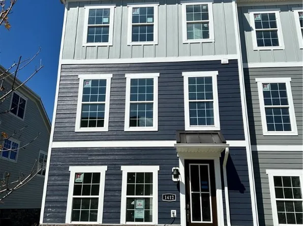 1412 Commons Ln S, Bridgeville, PA 15017