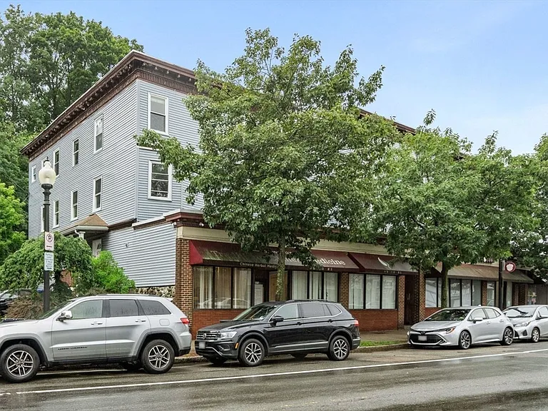 570 Washington St #3 — Photo 9