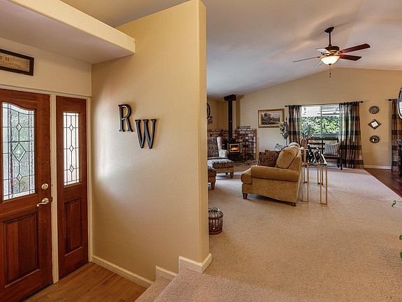 5th image of 17114 Valley Oak Dr #1