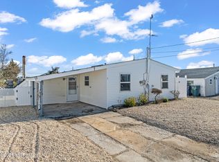 7 W Dory Dr, Little Egg Harbor, NJ 08087