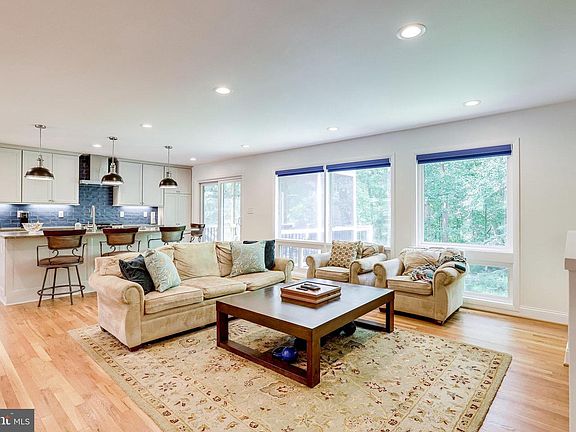 4th image of 8615 Dora Ct