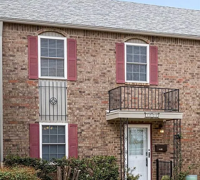3006 Barrywood Dr — Photo 1