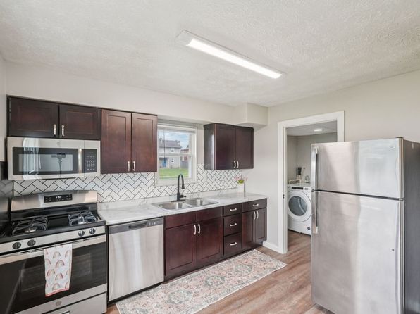 Columbus Crossing Townhomes