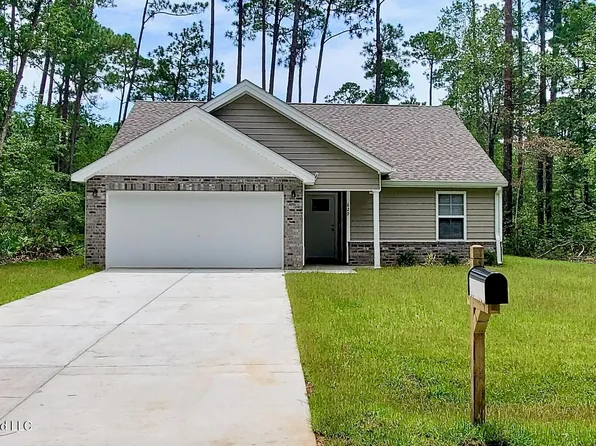 629 Oak St, Ocean Springs, MS 39564