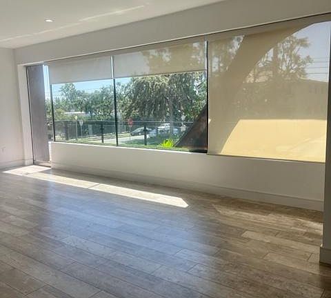 3rd image of 1946 Overland Ave #200