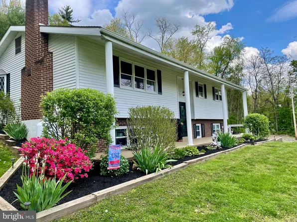 756 Old Park Rd, Lewistown, PA 17044