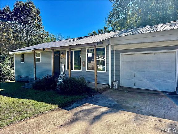 2nd image of 5041 Linwood Dr