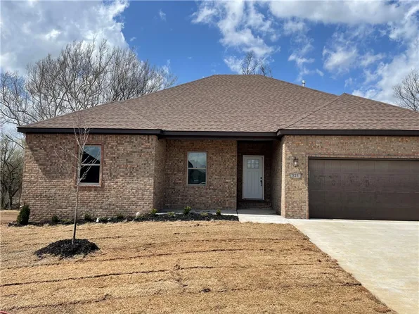 525 Ryder St, Gentry, AR 72734