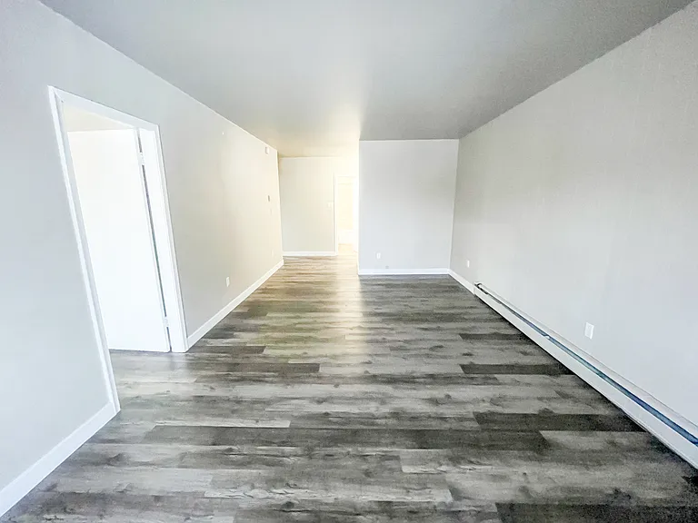 2121 Smith St — Photo 8