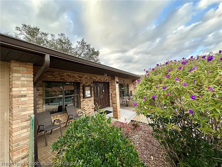 2306 Hidden Creek Cir — Photo 24
