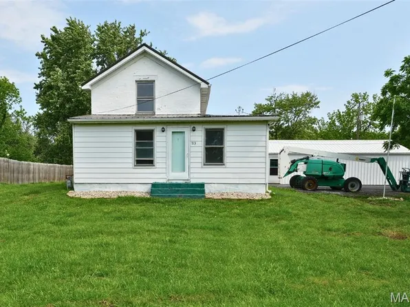 713 E Warren St, Bunker Hill, IL 62014
