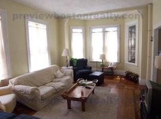 67 Nonantum St, Brighton, MA 02135