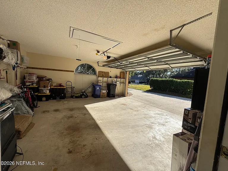 421 Chicopee Ct — Photo 42