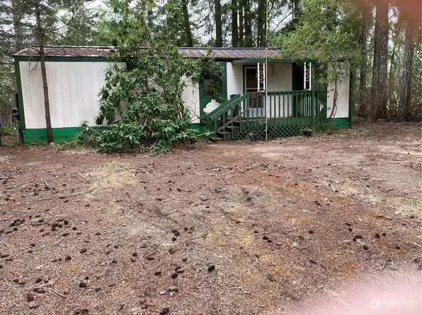 10 Silver Lane S, Hoodsport, WA 98548