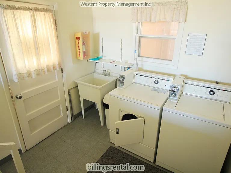2316 Alderson Ave — Photo 2