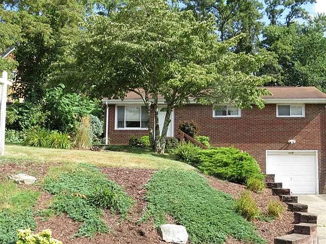 1st image of 115 Forest Dr