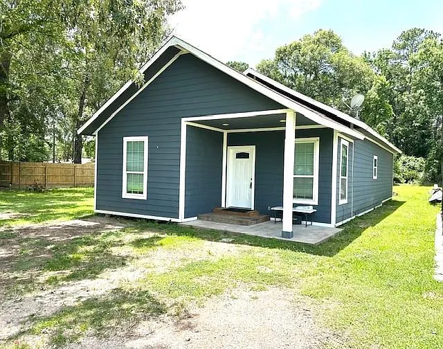 17884 Crystalwood Ct — Photo 1