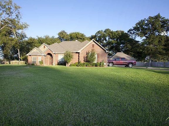 4th image of 21701 Oak Leaf Ln