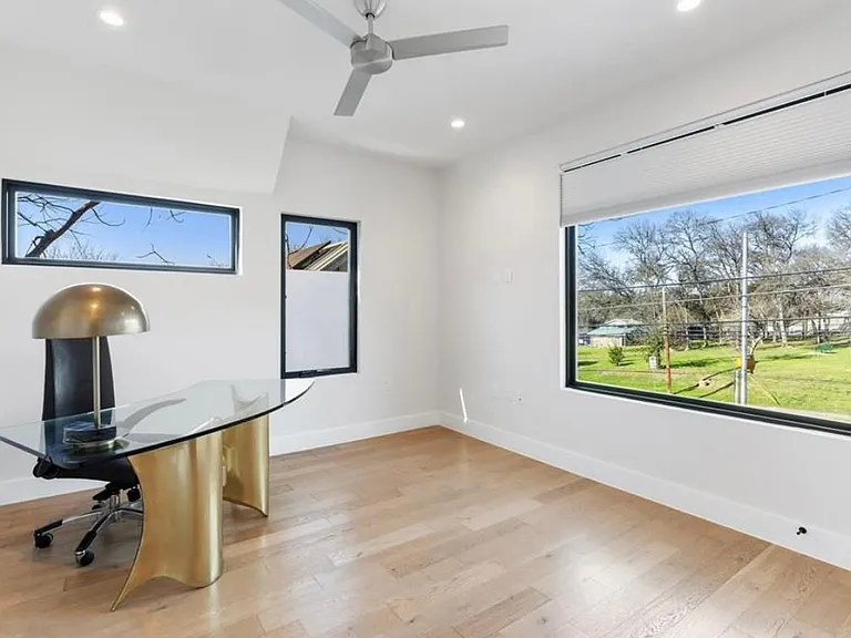 707 E Live Oak St #1 — Photo 16